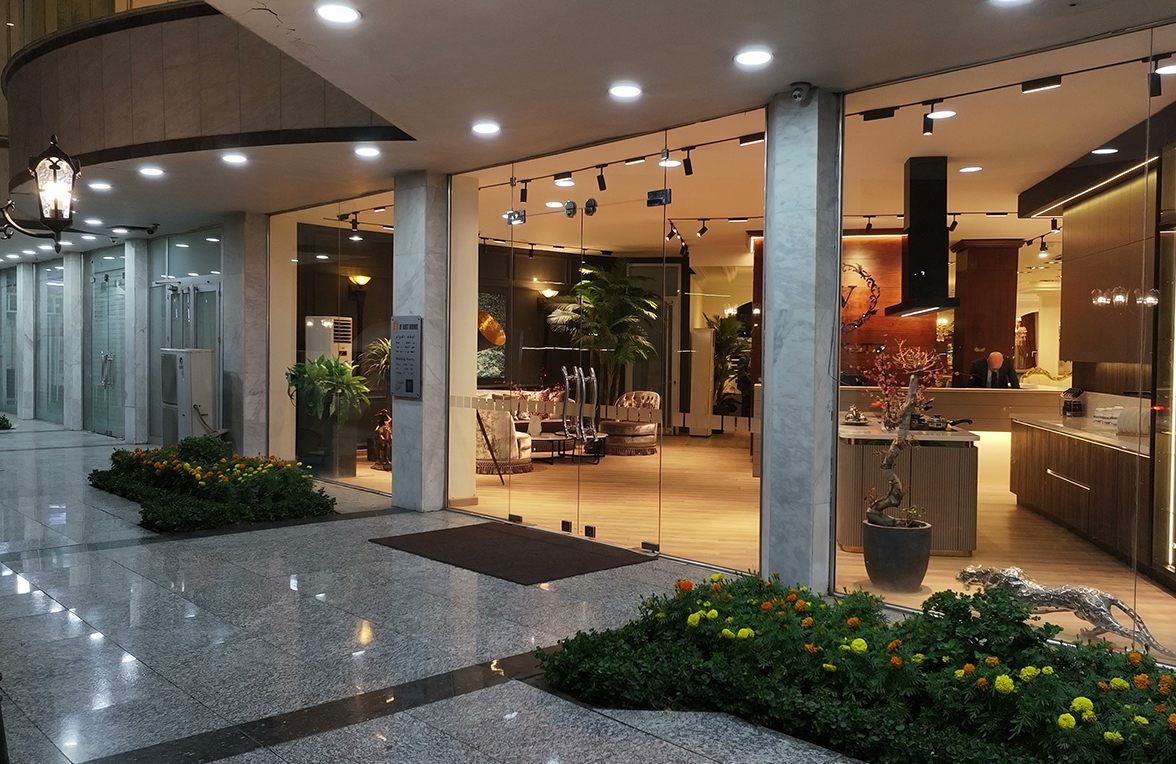 Gallery 11